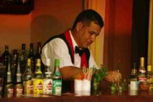 Entrenamiento en el puesto de trabajo para Bartender en Cuba