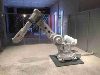 Lenguajes de programación de robots industriales. Del Control Numérico a los Frameworks Robóticos